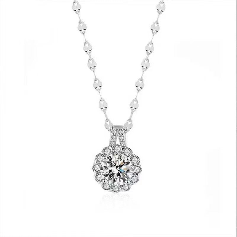 Titanium Steel Moissanite Flower Pendant Necklace