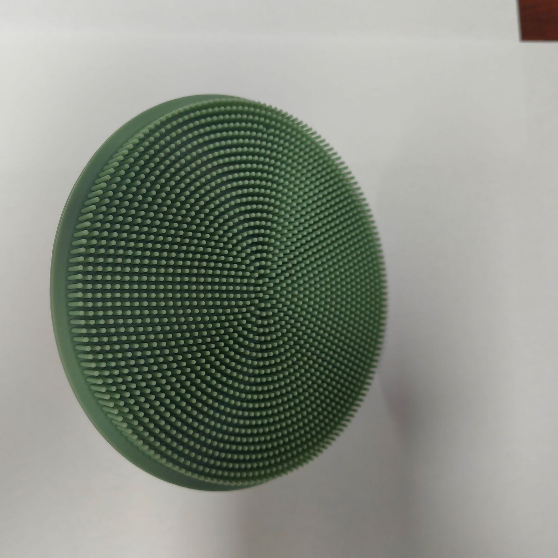 Silicone Face Cleansing Brush – Gentle Deep Cleanse for Face & Body