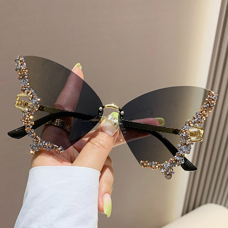 Butterfly Diamond Sunglasses – UV400 Protection, Oversized Metal Frame