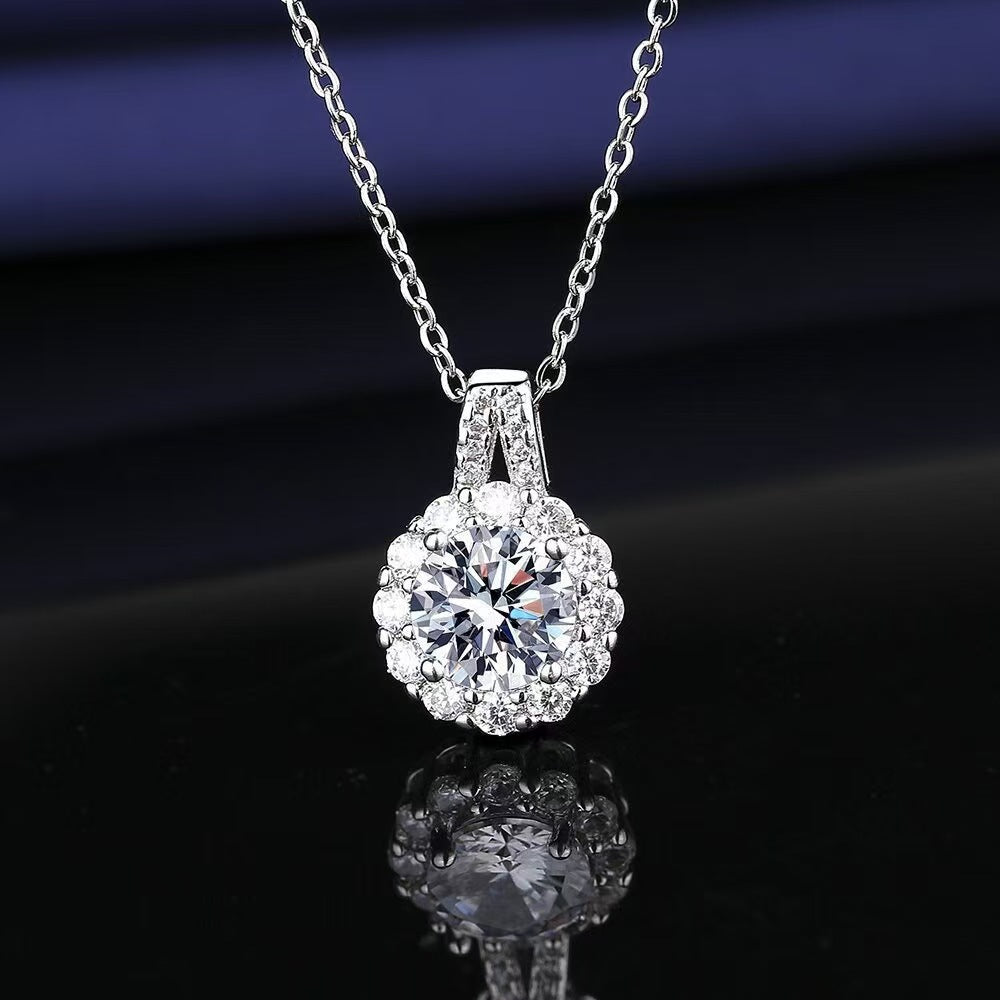 Titanium Steel Moissanite Flower Pendant Necklace