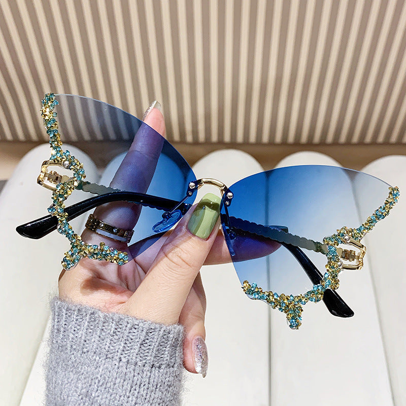 Butterfly Diamond Sunglasses – UV400 Protection, Oversized Metal Frame