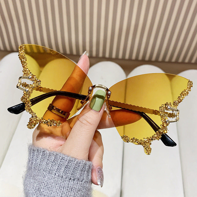 Butterfly Diamond Sunglasses – UV400 Protection, Oversized Metal Frame