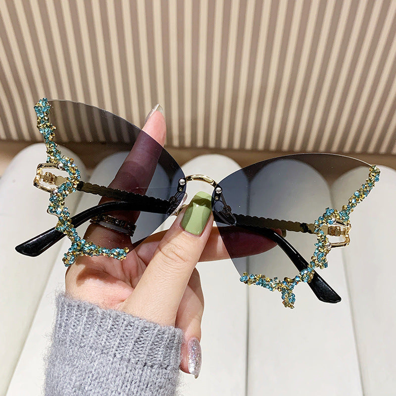 Butterfly Diamond Sunglasses – UV400 Protection, Oversized Metal Frame