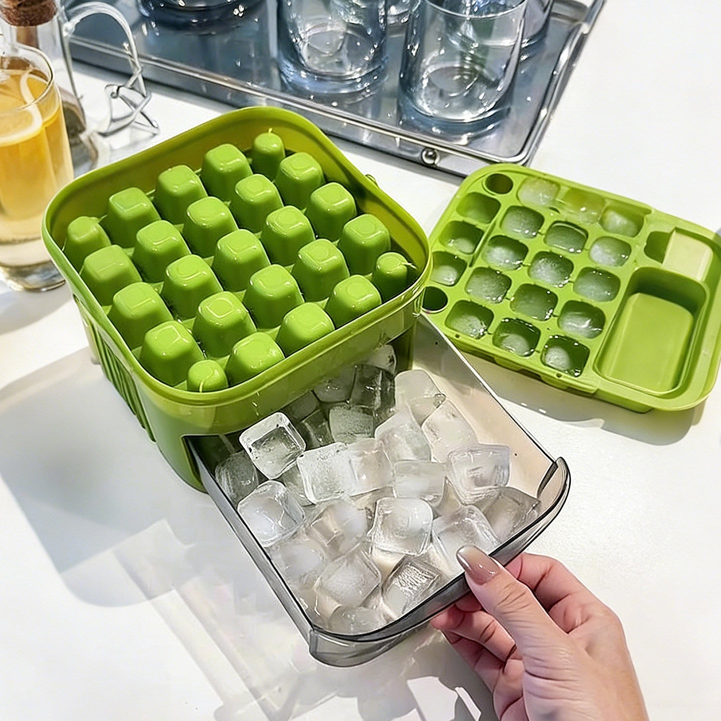 Press-Type Ice Cube Mold with Storage Box